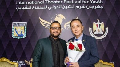 المخرج جون وونج سون يزور مقر مهرجان شرم الشيخ الدولي للمسرح الشبابي بالقاهرة