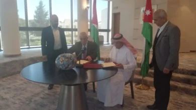 الرواشدة وأمين عام المسرح الاماراتي اسماعيل عبدالله يوقعان اتفاقية الفنون الأدائية ومسرح الشباب الهواة في الأردن.