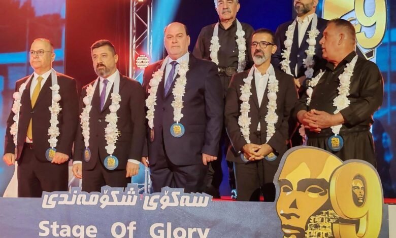 تكريم نقيب الفنانين العراقيين في مهرجان مسرح الشارع الدولي بكركوك