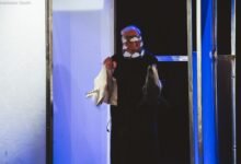 'الإنسان الرابع': الجبالي يعود إلى الخشبة ليحتفي بنهاية الهويّة البشرية